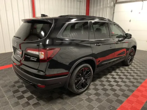 More photos of 2021 Honda Pilot Black Edition at Oakley Auto World, MO