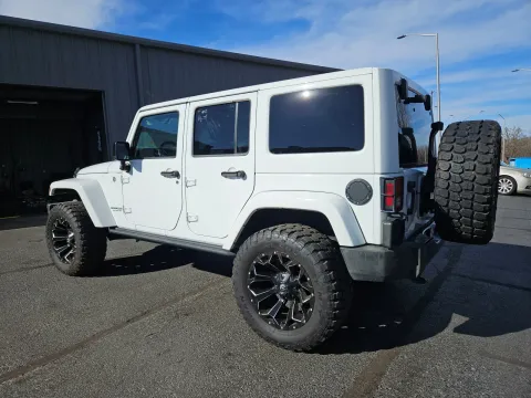 Photos of 2015 Jeep Wrangler for sale in Branson West, MO at Oakley Auto World