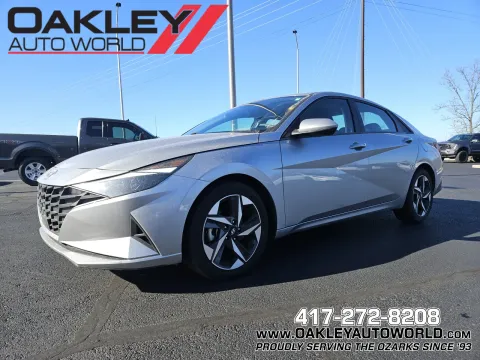 Silver 2023 Hyundai Elantra SEL for sale in Branson West, MO