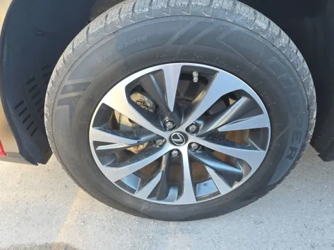 More photos of 2020 Lexus RX 450h at Oakley Auto World, MO