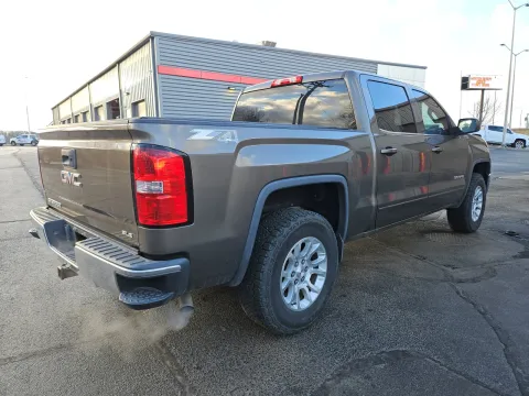 More photos of 2014 GMC Sierra 1500 SLE at Oakley Auto World, MO