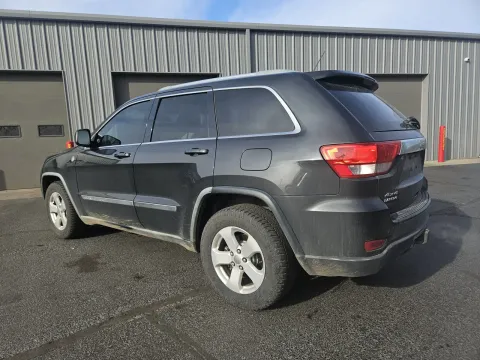 Photos of 2011 Jeep Grand Cherokee Laredo for sale in Branson West, MO at Oakley Auto World