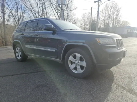 More photos of 2011 Jeep Grand Cherokee Laredo at Oakley Auto World, MO