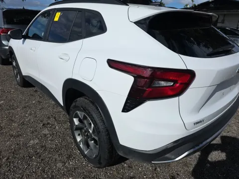 Photos of 2025 Chevrolet Trax LT for sale in Branson West, MO at Oakley Auto World