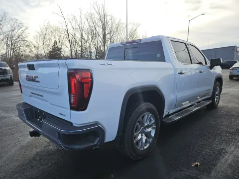 More photos of 2021 GMC Sierra 1500 SLT at Oakley Auto World, MO