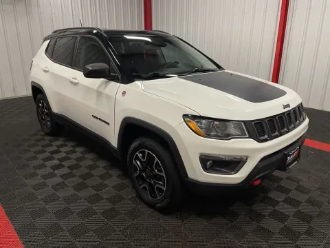 More photos of 2019 Jeep Compass Trailhawk at Oakley Auto World, MO