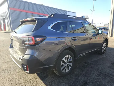 More photos of 2020 Subaru Outback Premium at Oakley Auto World, MO