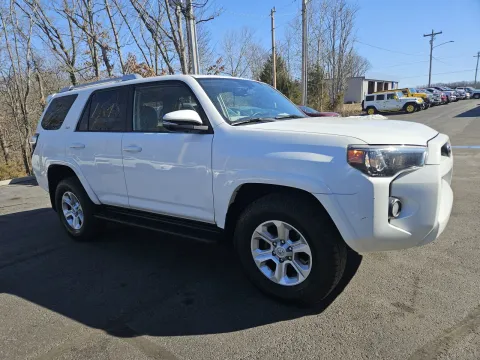 More photos of 2016 Toyota 4Runner SR5 Premium at Oakley Auto World, MO