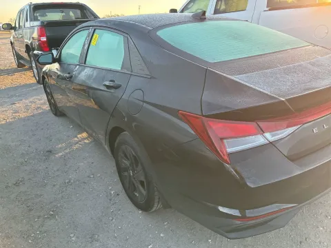 Photos of 2022 Hyundai Elantra SEL for sale in Branson West, MO at Oakley Auto World