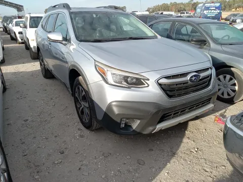 More photos of 2022 Subaru Outback Limited at Oakley Auto World, MO