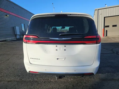 Another view of 2021 Chrysler Pacifica Touring L for sale in Branson West, MO at Oakley Auto World