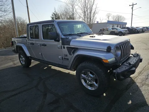 More photos of 2021 Jeep Gladiator at Oakley Auto World, MO