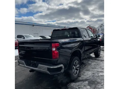 More photos of 2020 Chevrolet Silverado 1500 LT at Oakley Auto World, MO