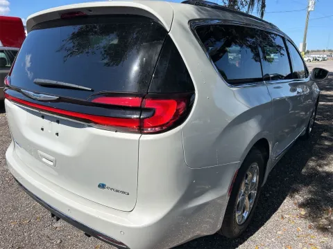 Another view of 2021 Chrysler Pacifica Hybrid Limited for sale in Branson West, MO at Oakley Auto World