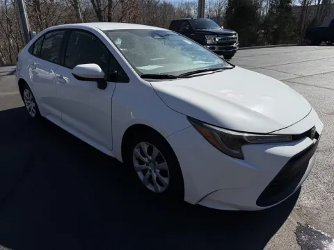 More photos of 2024 Toyota Corolla LE at Oakley Auto World, MO