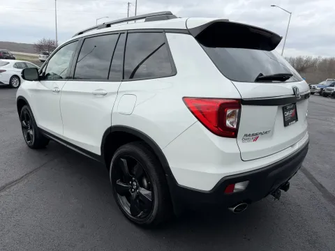 Photos of 2020 Honda Passport Elite for sale in Branson West, MO at Oakley Auto World
