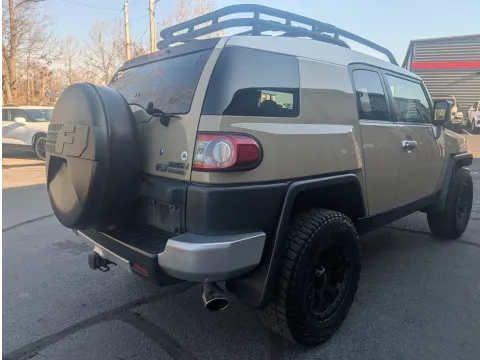 More photos of 2013 Toyota FJ Cruiser at Oakley Auto World, MO