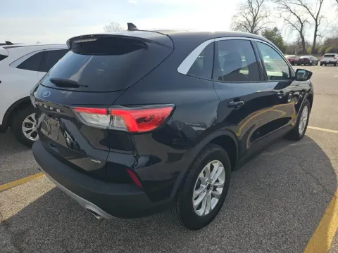 More photos of 2021 Ford Escape Hybrid SE at Oakley Auto World, MO