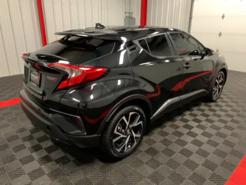 More photos of 2018 Toyota C-HR XLE at Oakley Auto World, MO