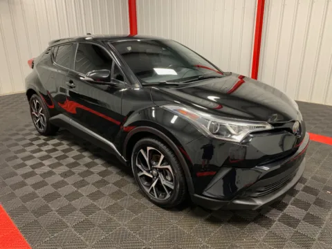 More photos of 2018 Toyota C-HR XLE at Oakley Auto World, MO