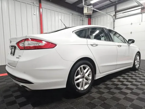 More photos of 2016 Ford Fusion SE at Oakley Auto World, MO