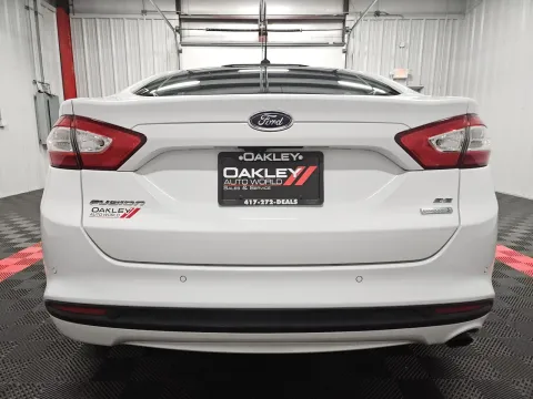More photos of 2016 Ford Fusion SE at Oakley Auto World, MO
