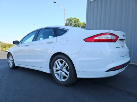 Photos of 2016 Ford Fusion SE for sale in Branson West, MO at Oakley Auto World
