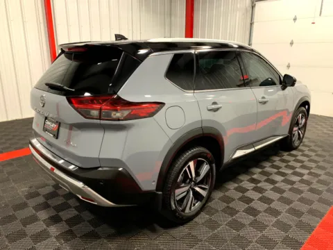 More photos of 2023 Nissan Rogue Platinum at Oakley Auto World, MO