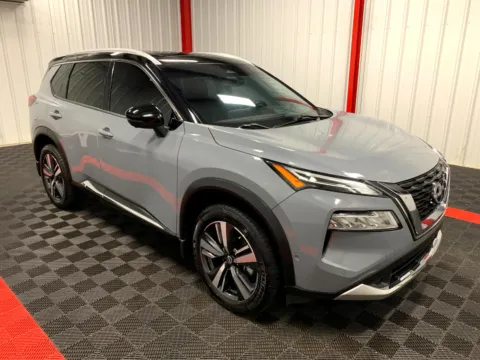 More photos of 2023 Nissan Rogue Platinum at Oakley Auto World, MO