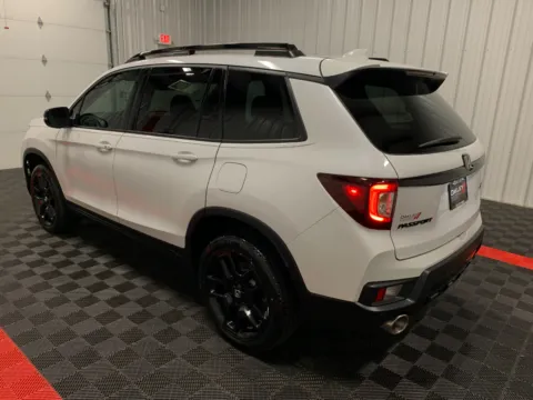 Photos of 2024 Honda Passport Black Edition for sale in Branson West, MO at Oakley Auto World