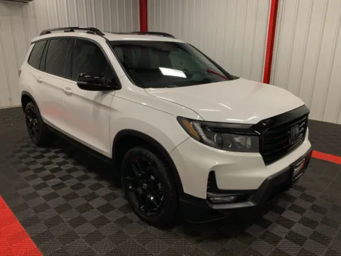 More photos of 2024 Honda Passport Black Edition at Oakley Auto World, MO