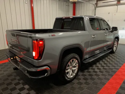 More photos of 2020 GMC Sierra 1500 SLT at Oakley Auto World, MO