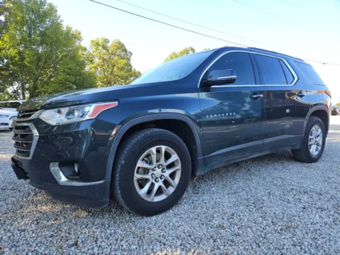 Gray 2019 Chevrolet Traverse LT for sale in Branson West, MO