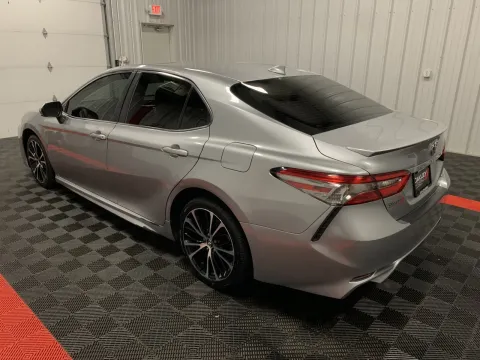 Photos of 2019 Toyota Camry SE for sale in Branson West, MO at Oakley Auto World