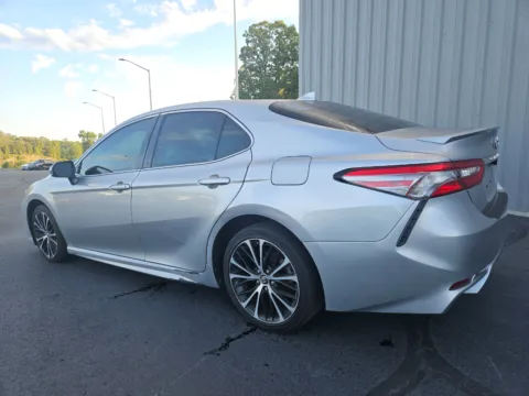 Photos of 2019 Toyota Camry SE for sale in Branson West, MO at Oakley Auto World