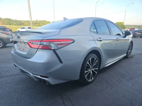 More photos of 2019 Toyota Camry SE at Oakley Auto World, MO