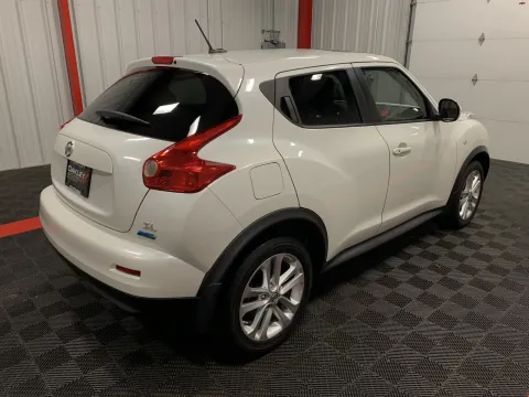 More photos of 2014 Nissan Juke SL at Oakley Auto World, MO