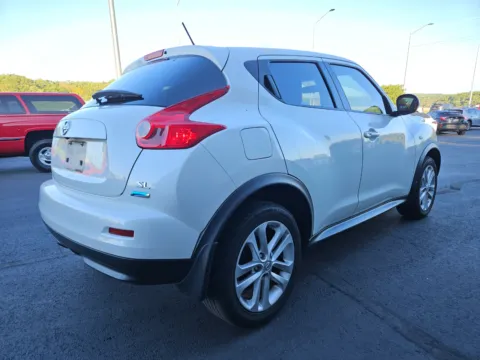 More photos of 2014 Nissan Juke SL at Oakley Auto World, MO