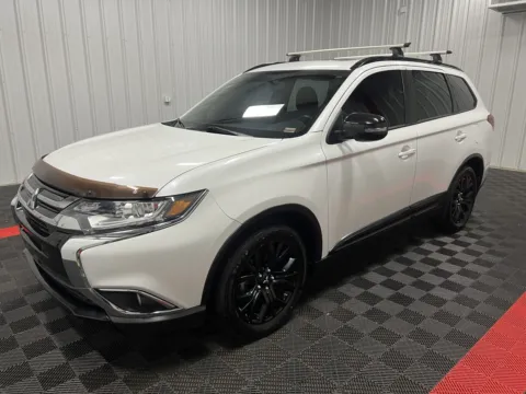 White 2018 Mitsubishi Outlander SE for sale in Branson West, MO
