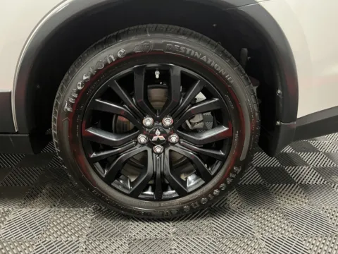 More photos of 2018 Mitsubishi Outlander SE at Oakley Auto World, MO