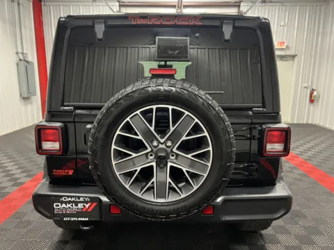 More photos of 2019 Jeep Wrangler Unlimited Sahara at Oakley Auto World, MO