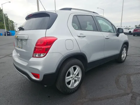 More photos of 2021 Chevrolet Trax LT at Oakley Auto World, MO