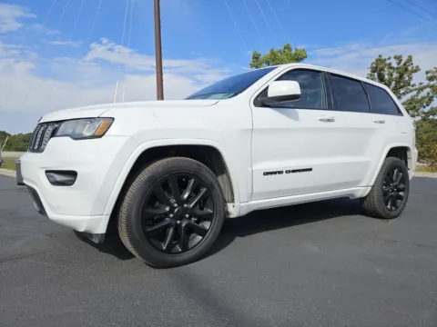 White 2018 Jeep Grand Cherokee Altitude for sale in Branson West, MO