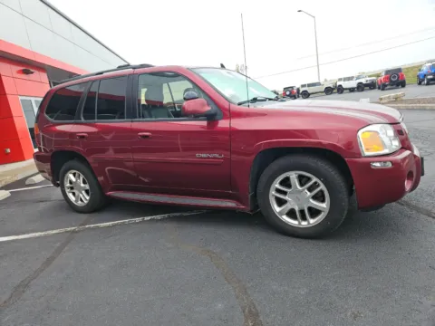 More photos of 2007 GMC Envoy Denali at Oakley Auto World, MO