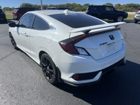 Photos of 2018 Honda Civic Si for sale in Branson West, MO at Oakley Auto World