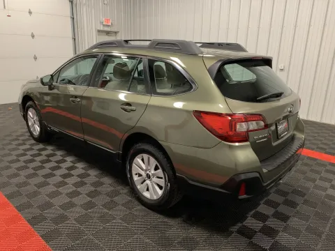 Photos of 2018 Subaru Outback 2.5i for sale in Branson West, MO at Oakley Auto World