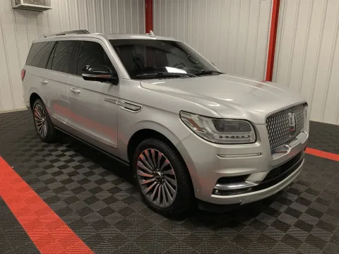 More photos of 2019 Lincoln Navigator Reserve at Oakley Auto World, MO