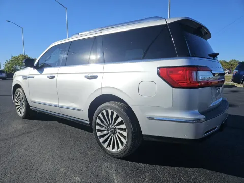 Photos of 2019 Lincoln Navigator Reserve for sale in Branson West, MO at Oakley Auto World