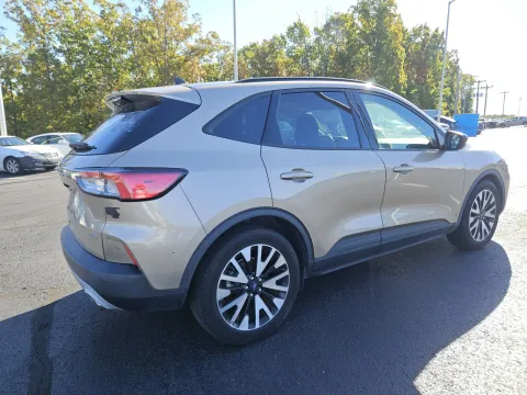 More photos of 2020 Ford Escape SE Sport Hybrid at Oakley Auto World, MO