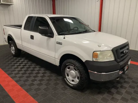 More photos of 2005 Ford F-150 XLT at Oakley Auto World, MO